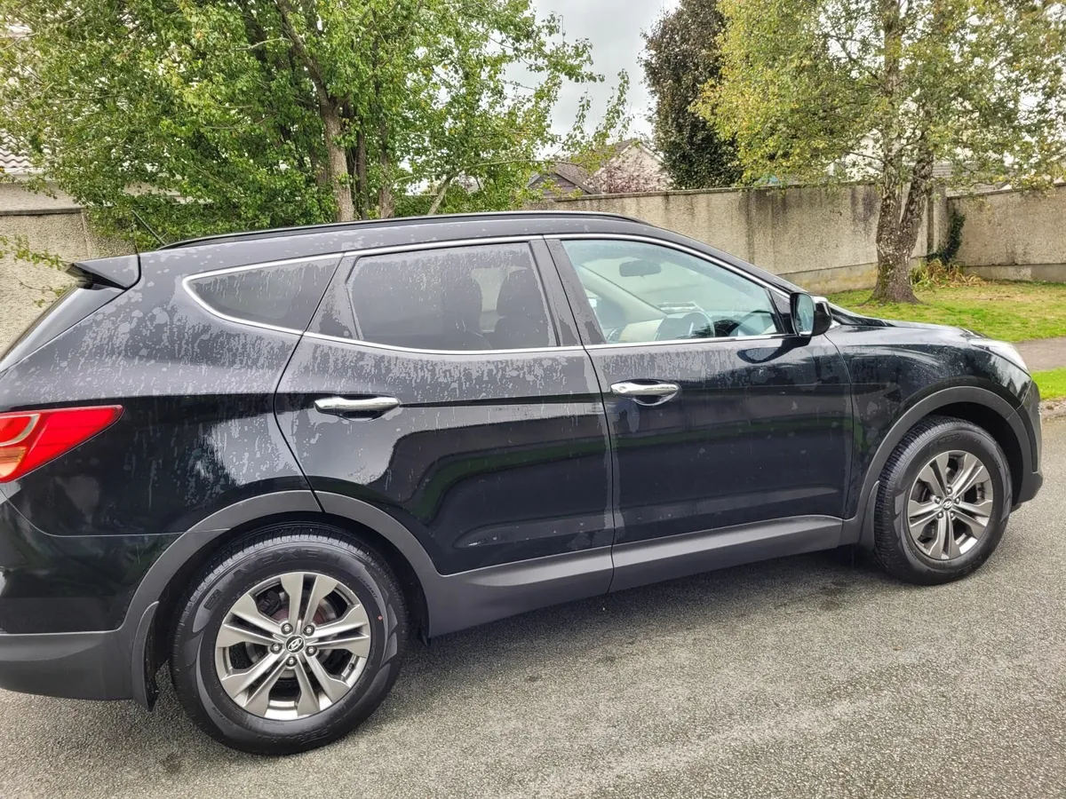 Hyundai Santa Fe 2012 - Image 4