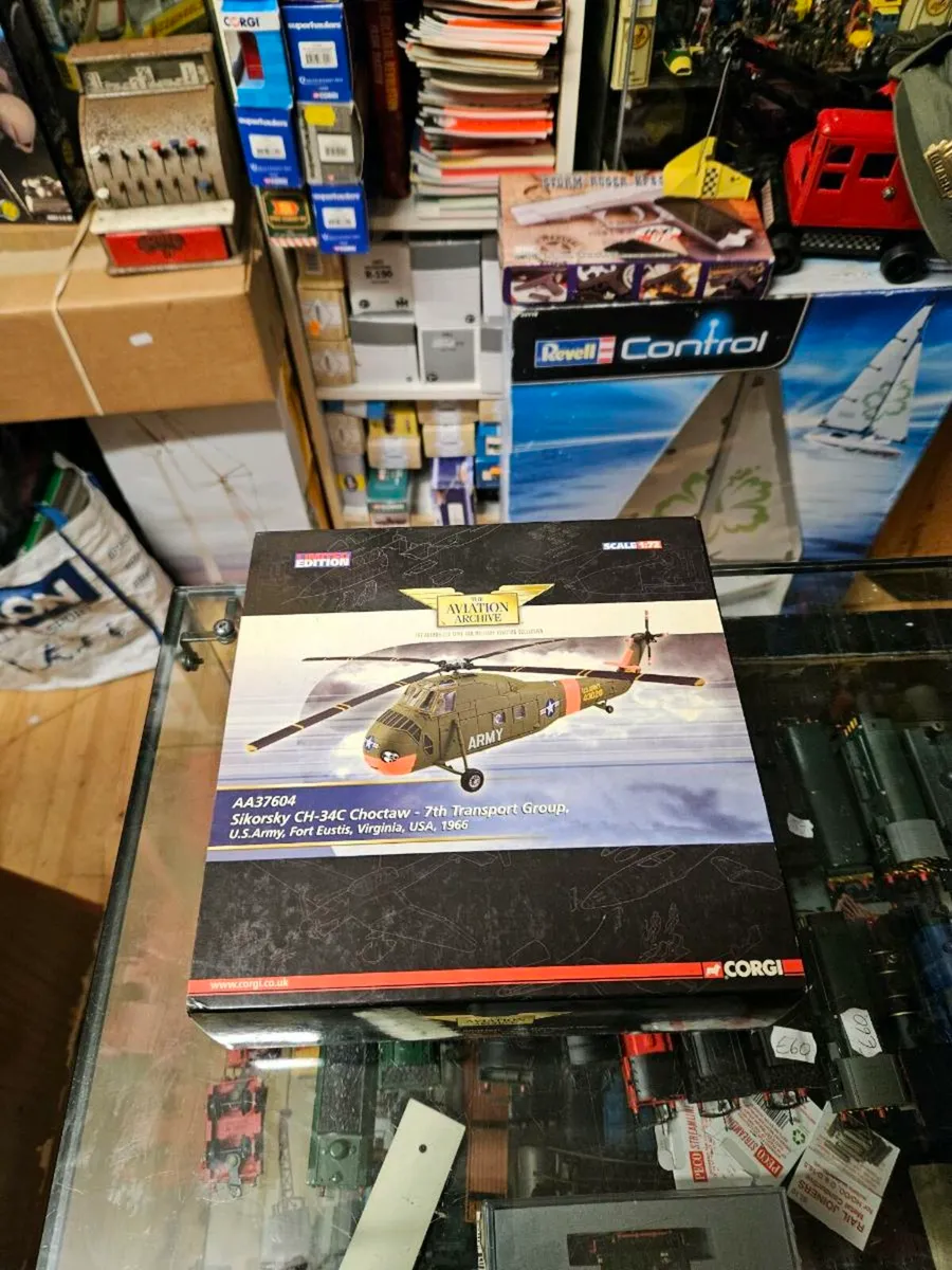 Corgi American Sikorsky Choctaw Helicopter - Image 1