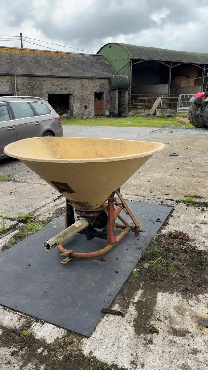 Vicon manure spreader - Image 4
