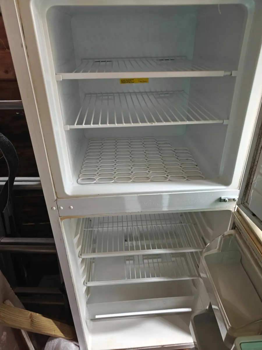 Fridge/freezer - Image 2