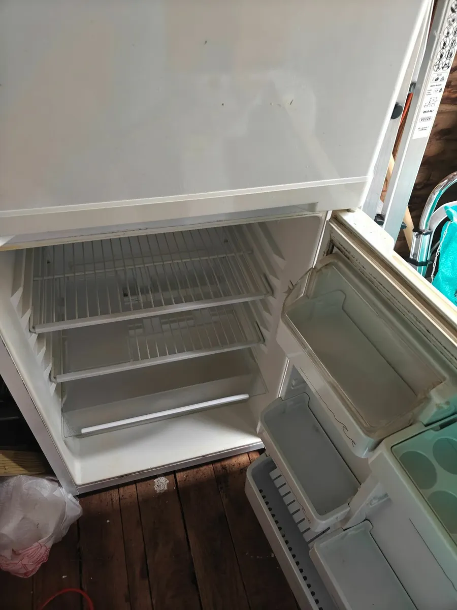 Fridge/freezer - Image 4