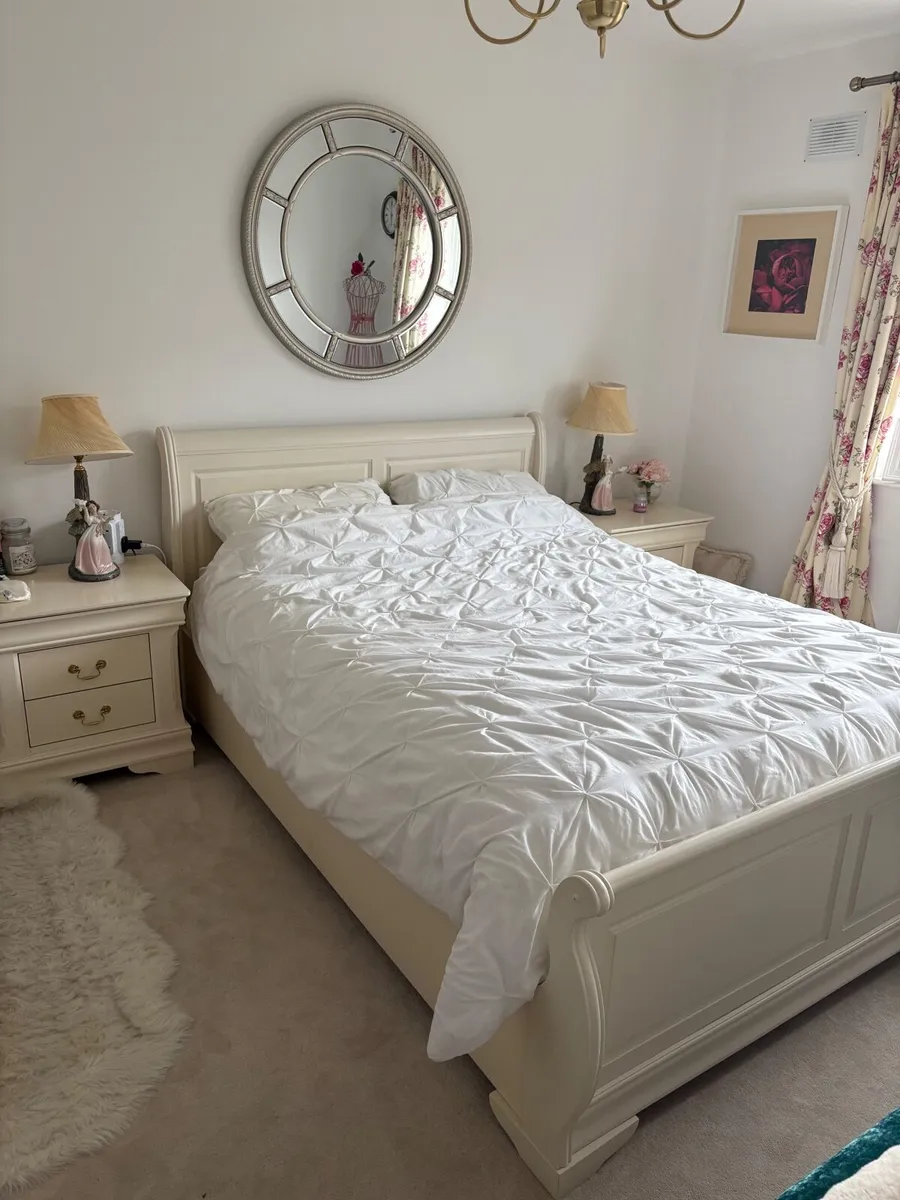 King size Sleigh Bed - Image 2