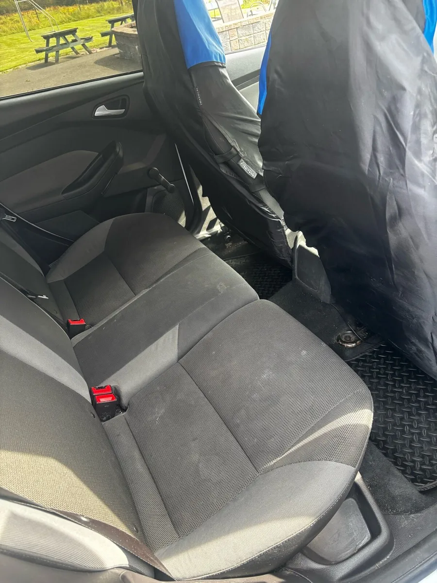 Car - Image 3