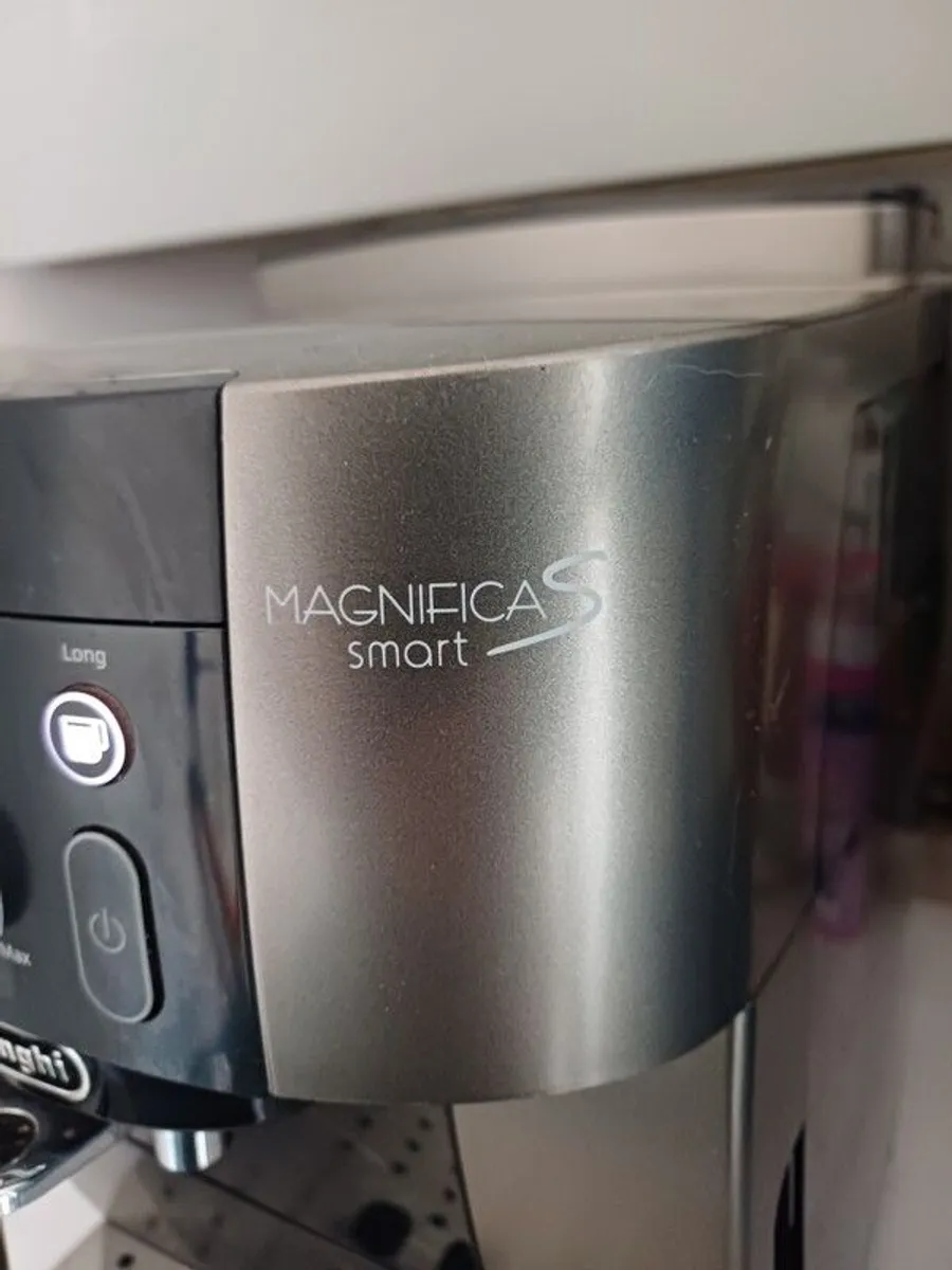 Delonghi coffee machine - Image 2