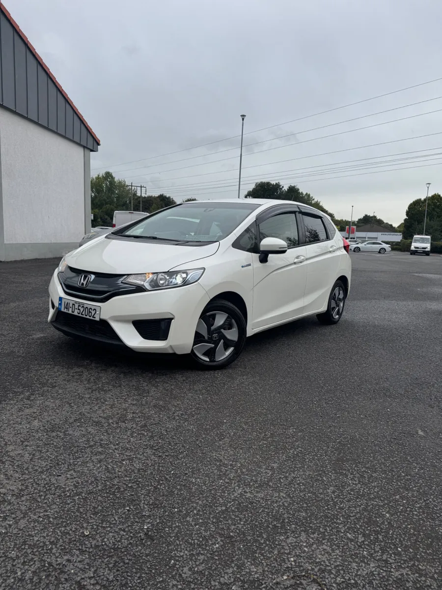 Honda Fit Hybrid 1.5 Automatic - Image 2