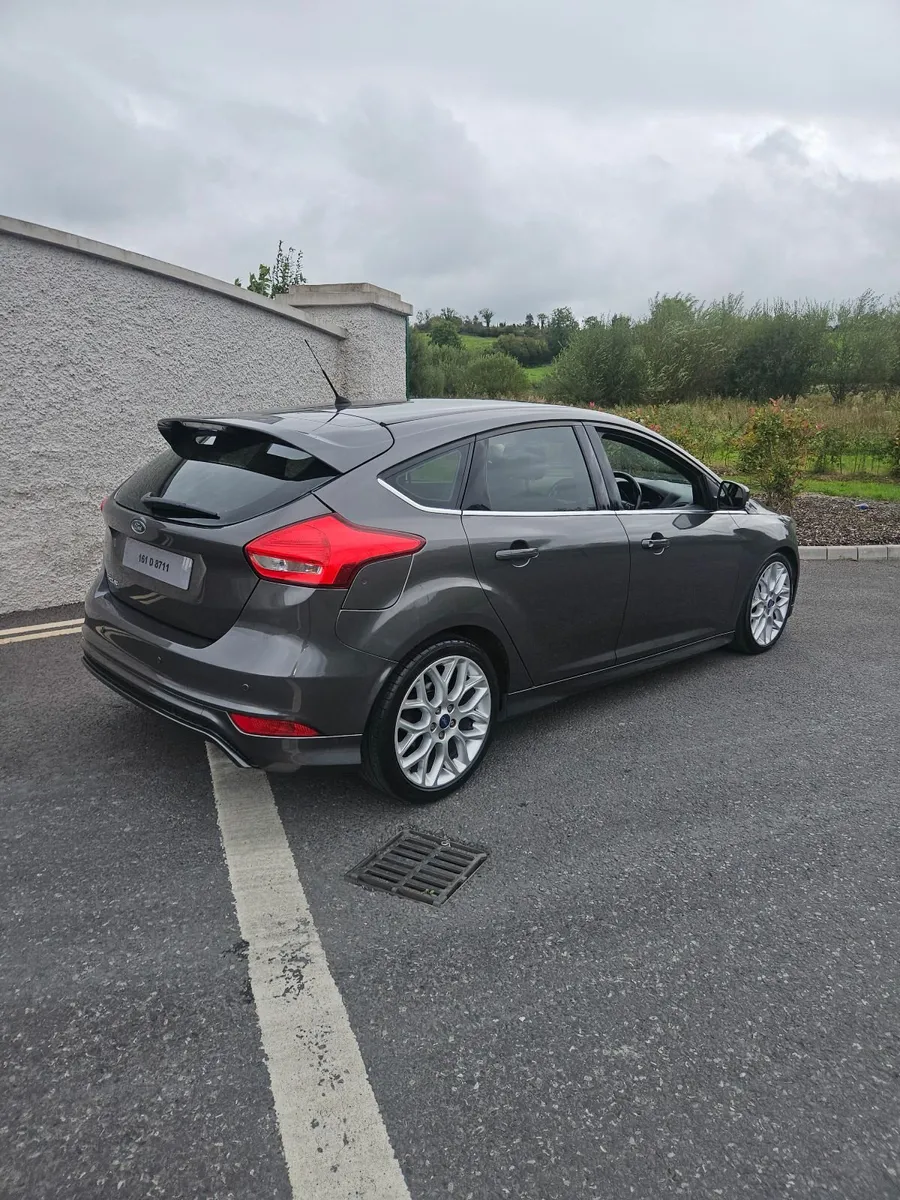 161FORD FOCUS ZETEC S - Image 1