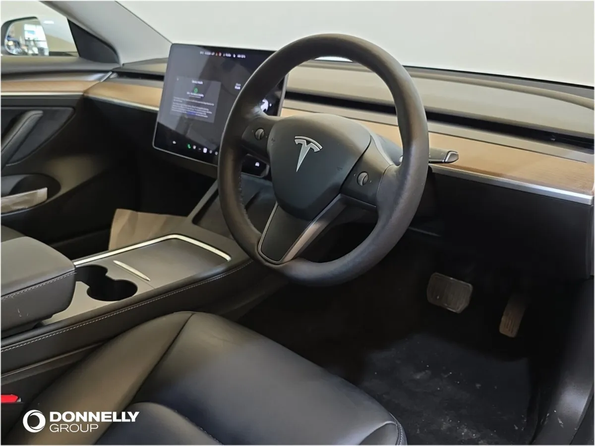 Tesla Model 3 Saloon Long Range - Image 4