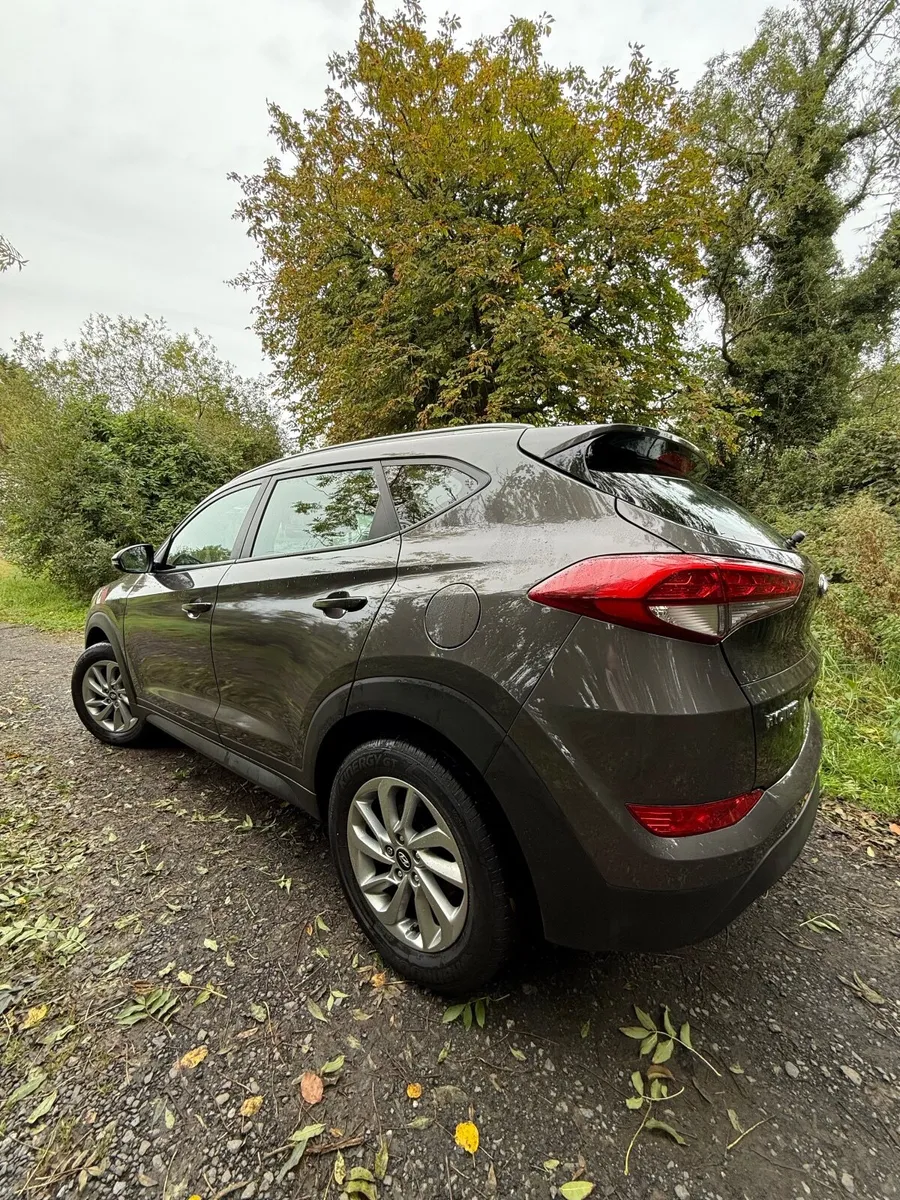 Hyundai Tucson 2016  1.7 CRDi 🔥Low mileage - Image 3