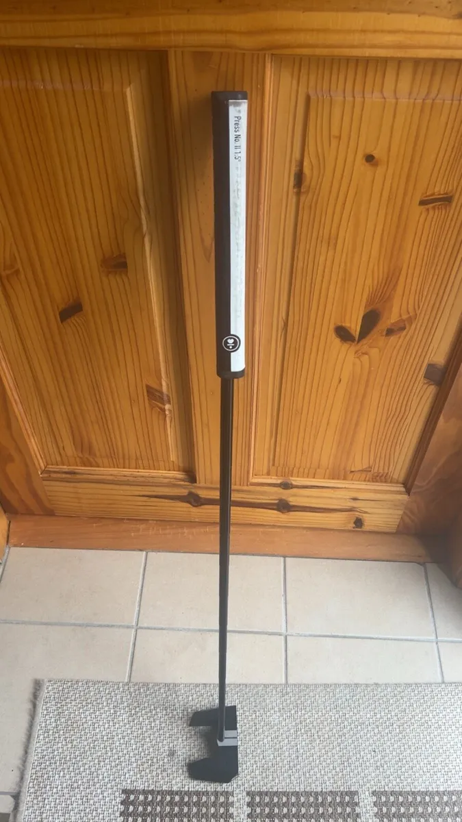 Lab golf mezz 1 - Image 1