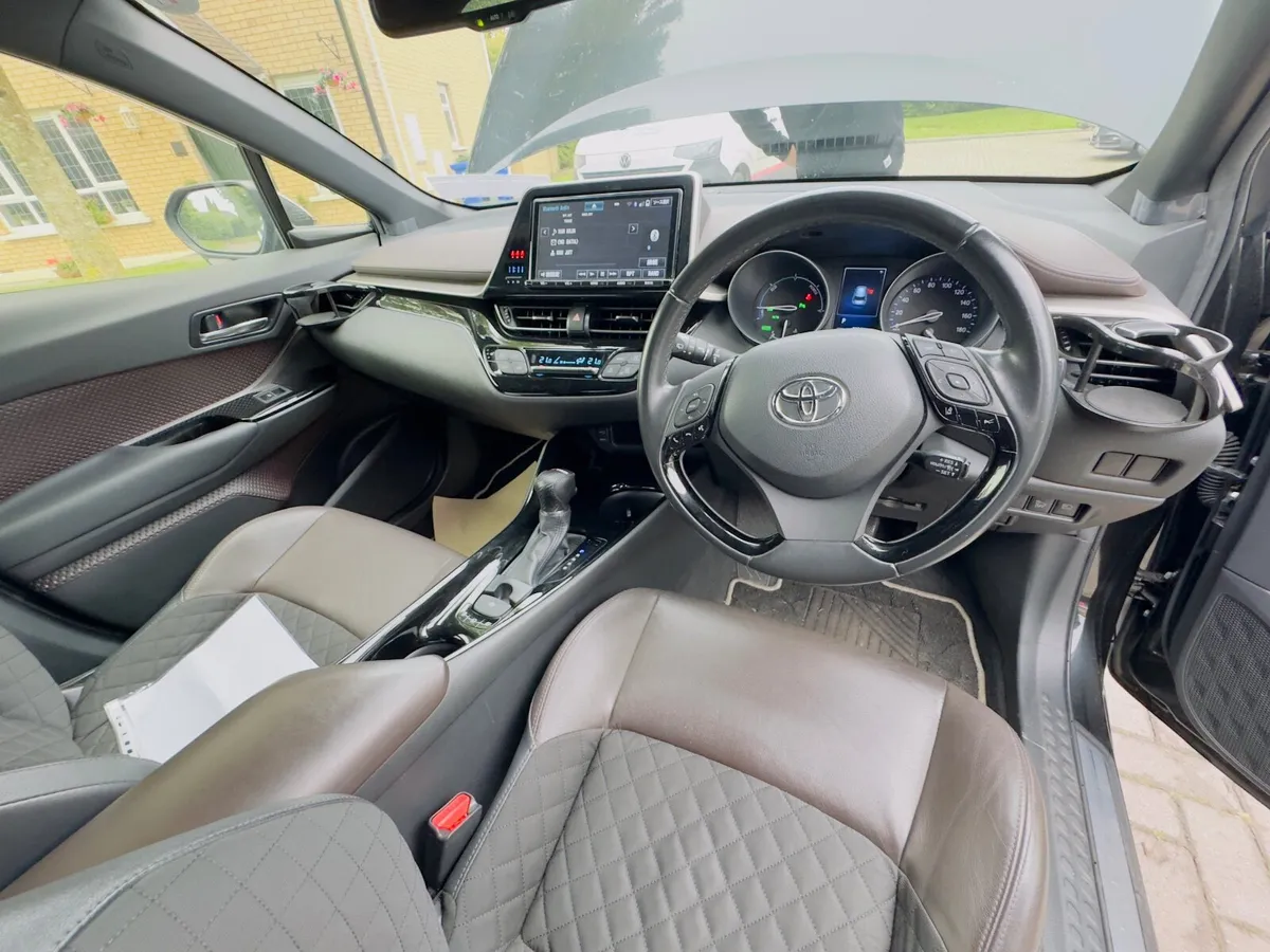 Auto Toyota C-HR| low Mileage |trade in welcome - Image 3