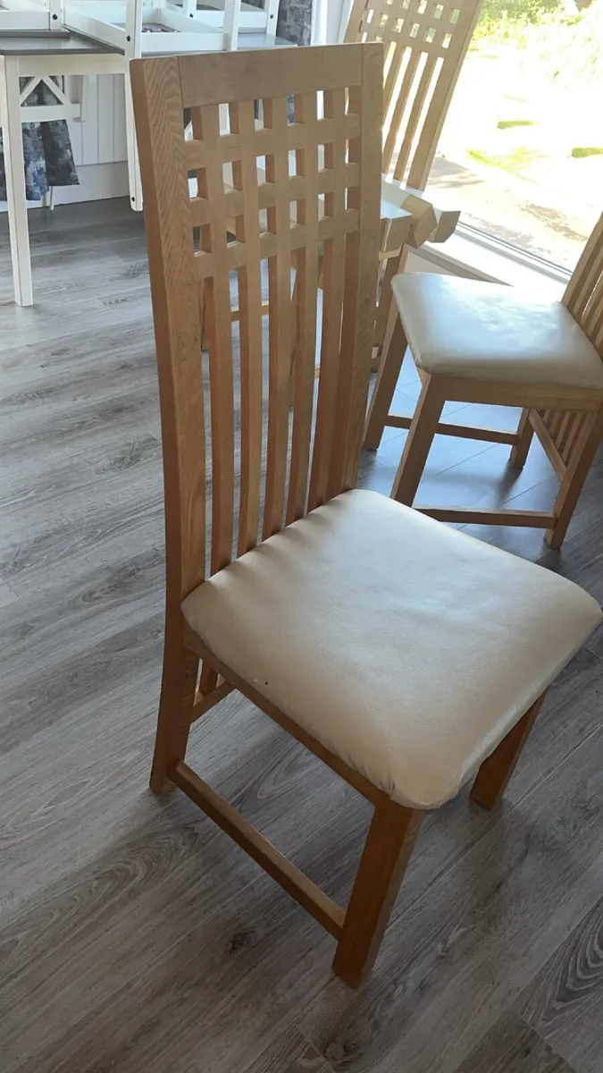 Dining table and chairs - Image 2