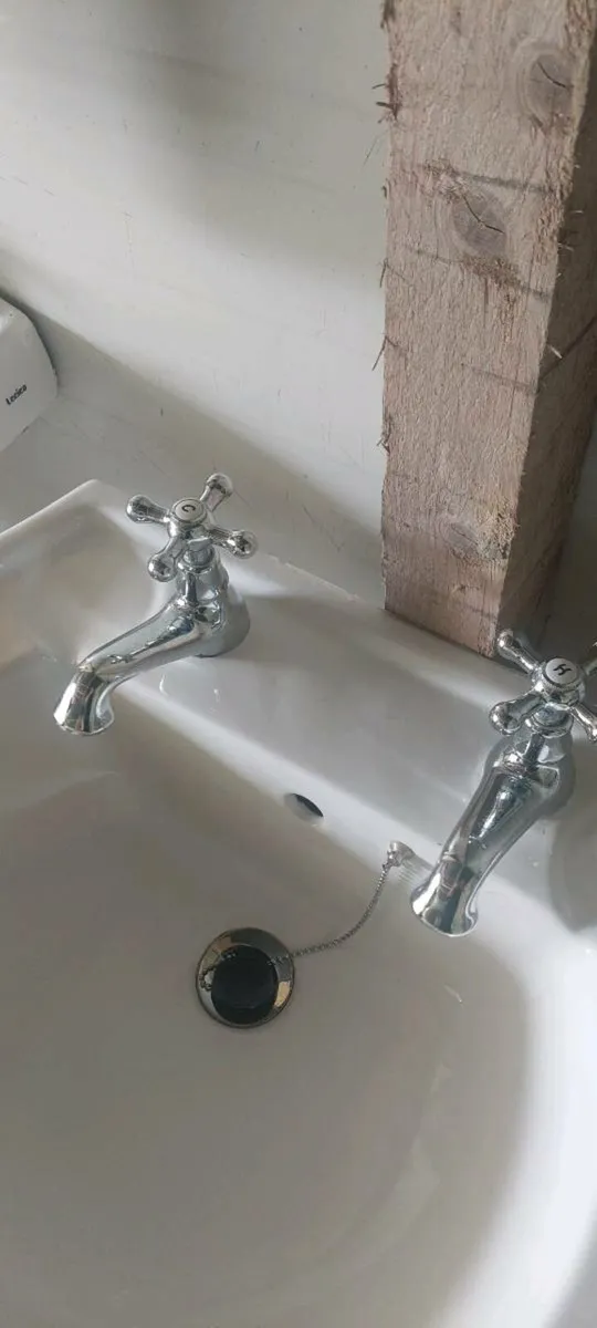 sink and pedestal - Image 2