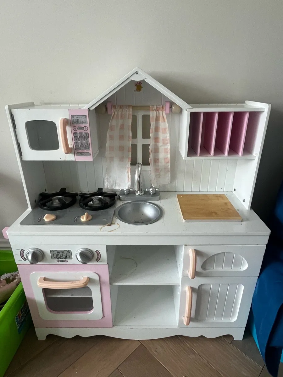 Toy Kitchen