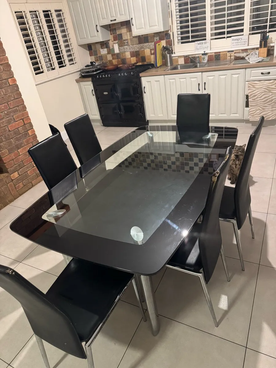 ON HOLD - Free Table and Chairs