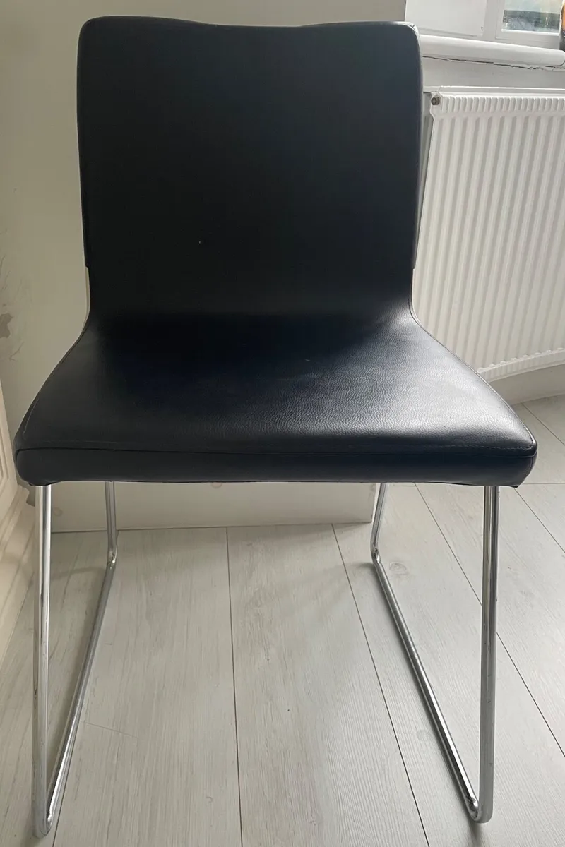 Office chair - Image 1
