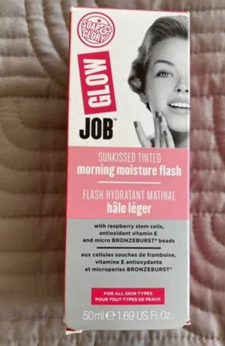 Soap and Glory - Skin Glow - Image 1