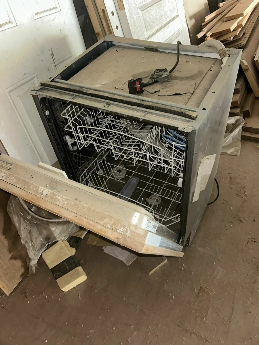 Integrated dish washer
