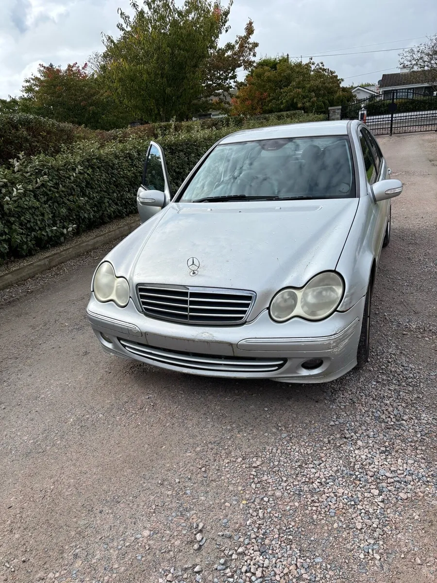 Mercedes Benz C Seeies - Image 2
