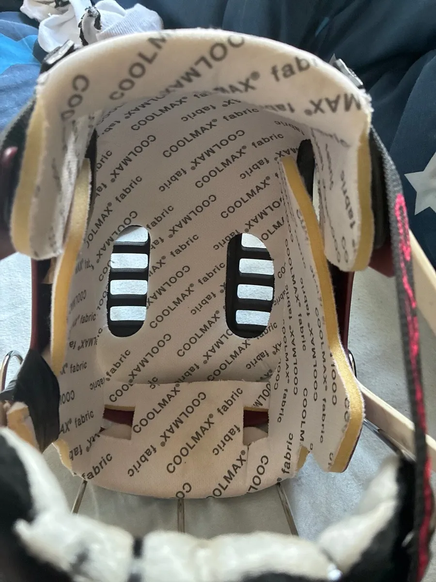 Hurling helmet - Image 3