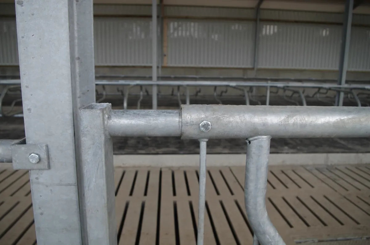 Feed barrier gates - Image 4