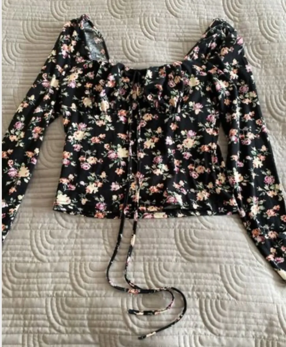 Shein top - Size S - Image 1