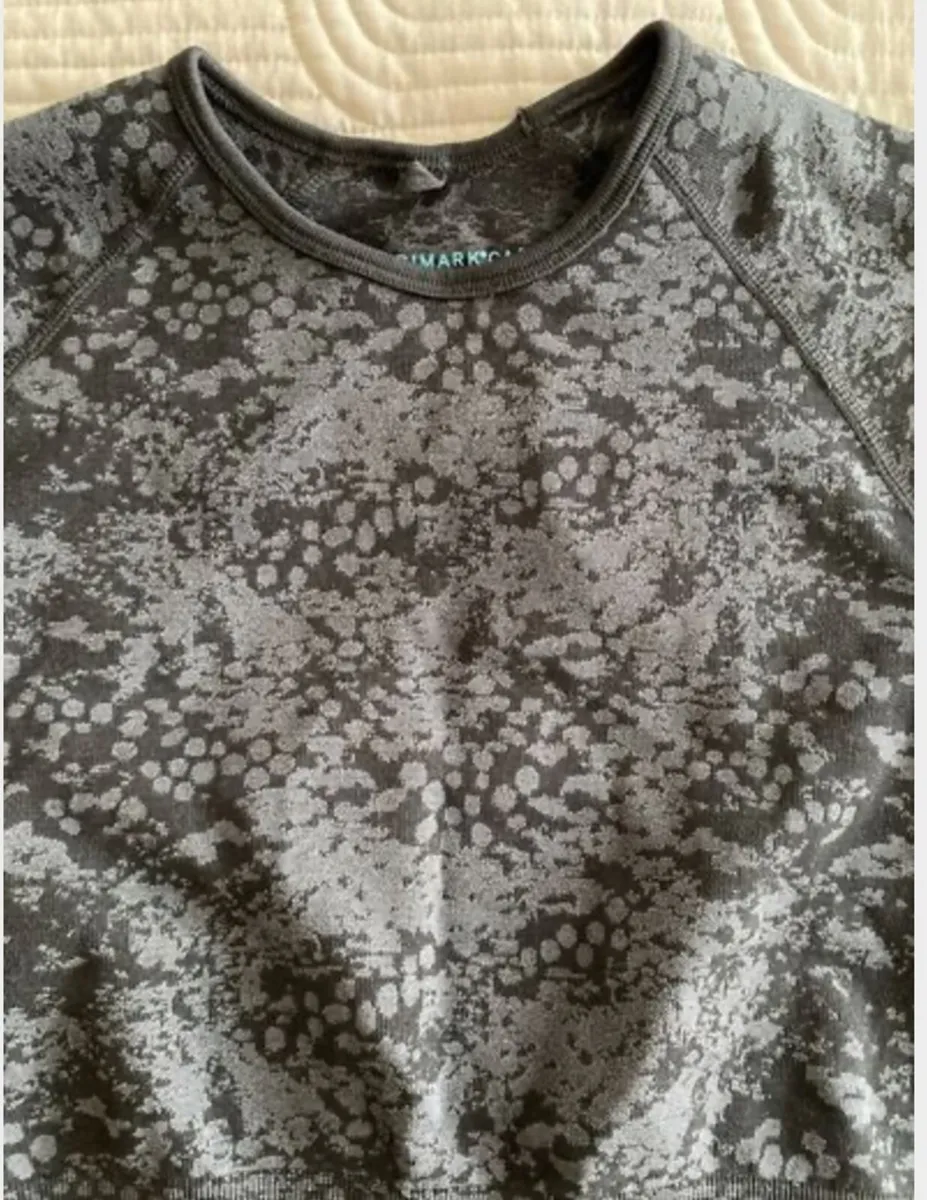 Penneys gym top - Size S - Image 3