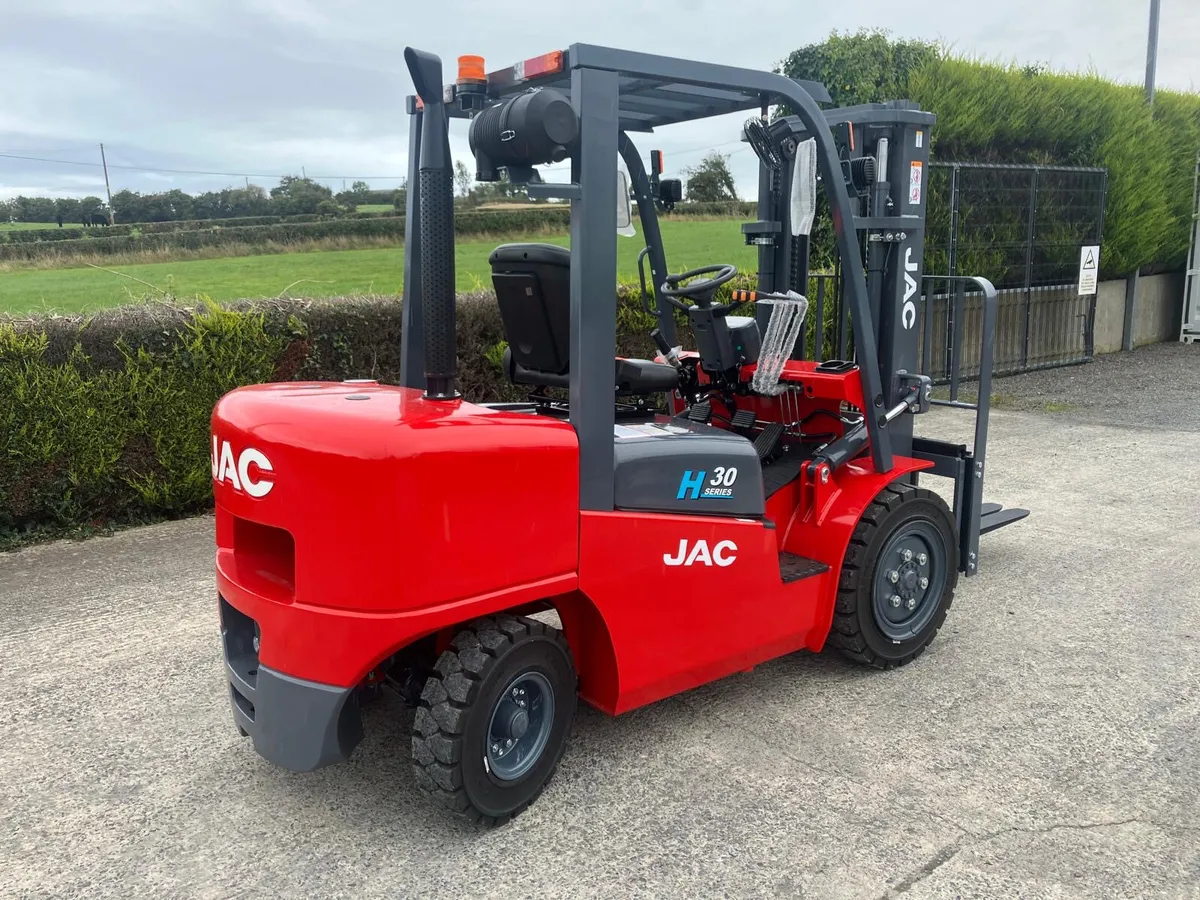 New JAC 3 Ton Diesel Forklift **Online Auction** - Image 4