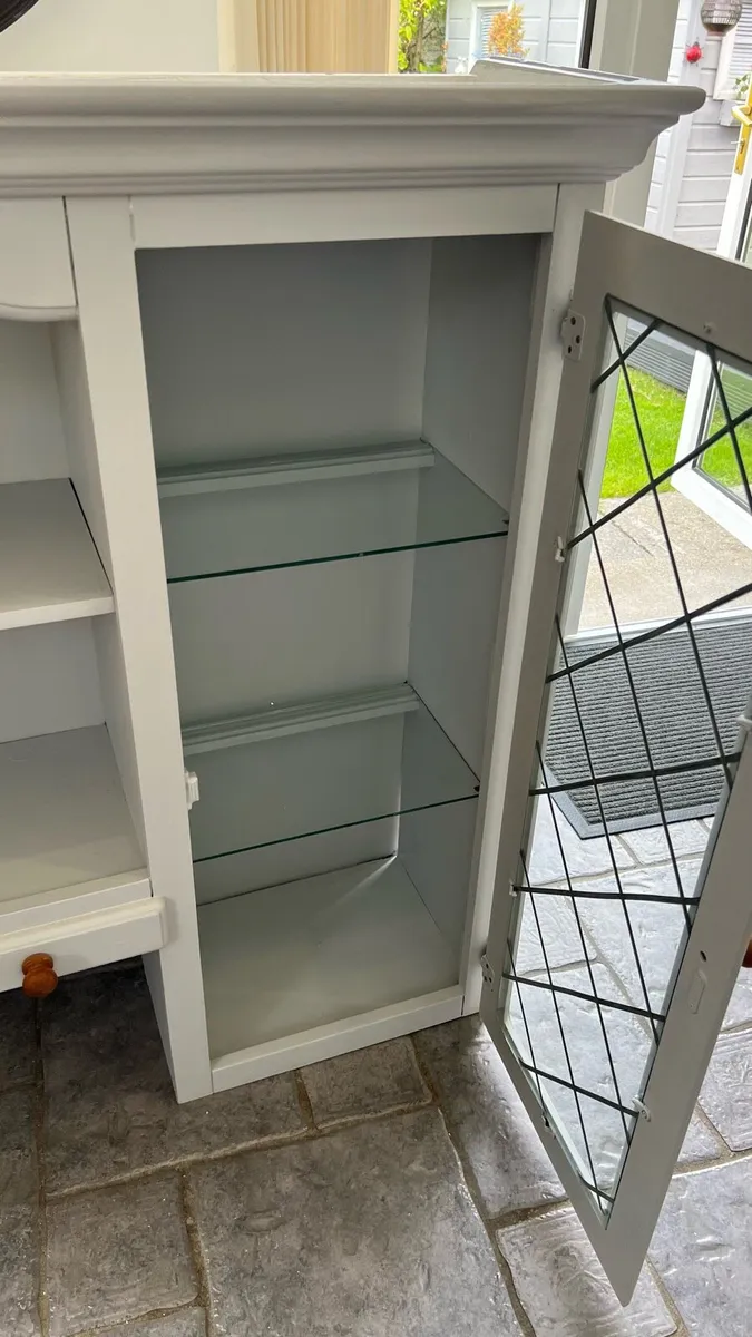 Free Dresser top - Image 2