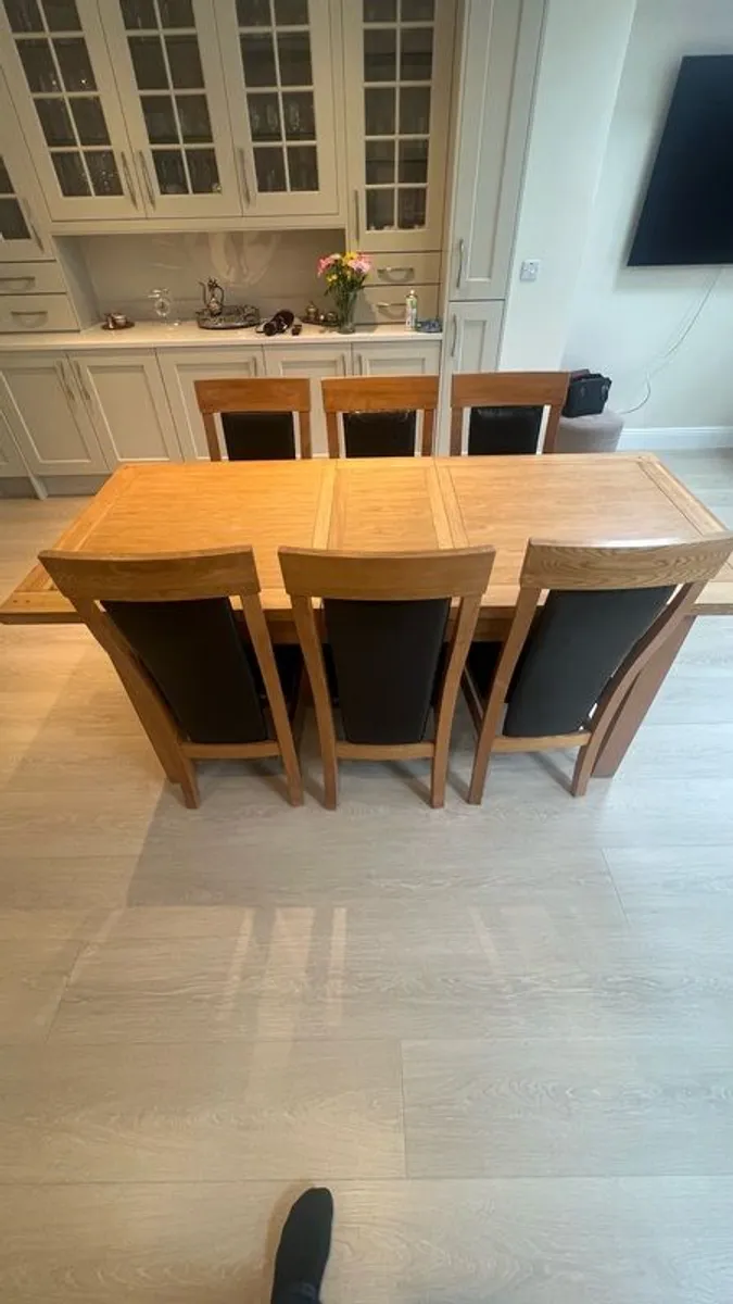 kitchen table +6 chairs - Image 1