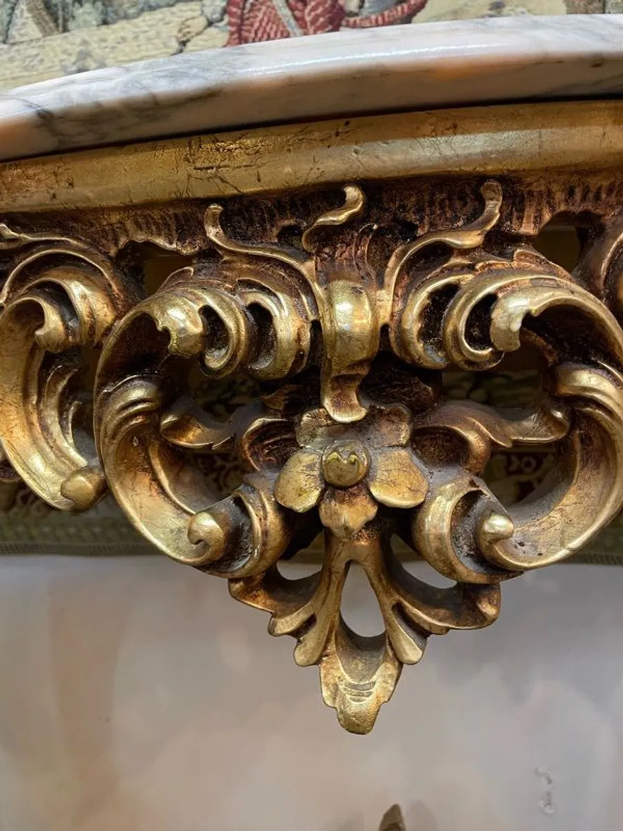 Fabulous Gilt Wood Console Table With Shaped Marble Top. - Image 3