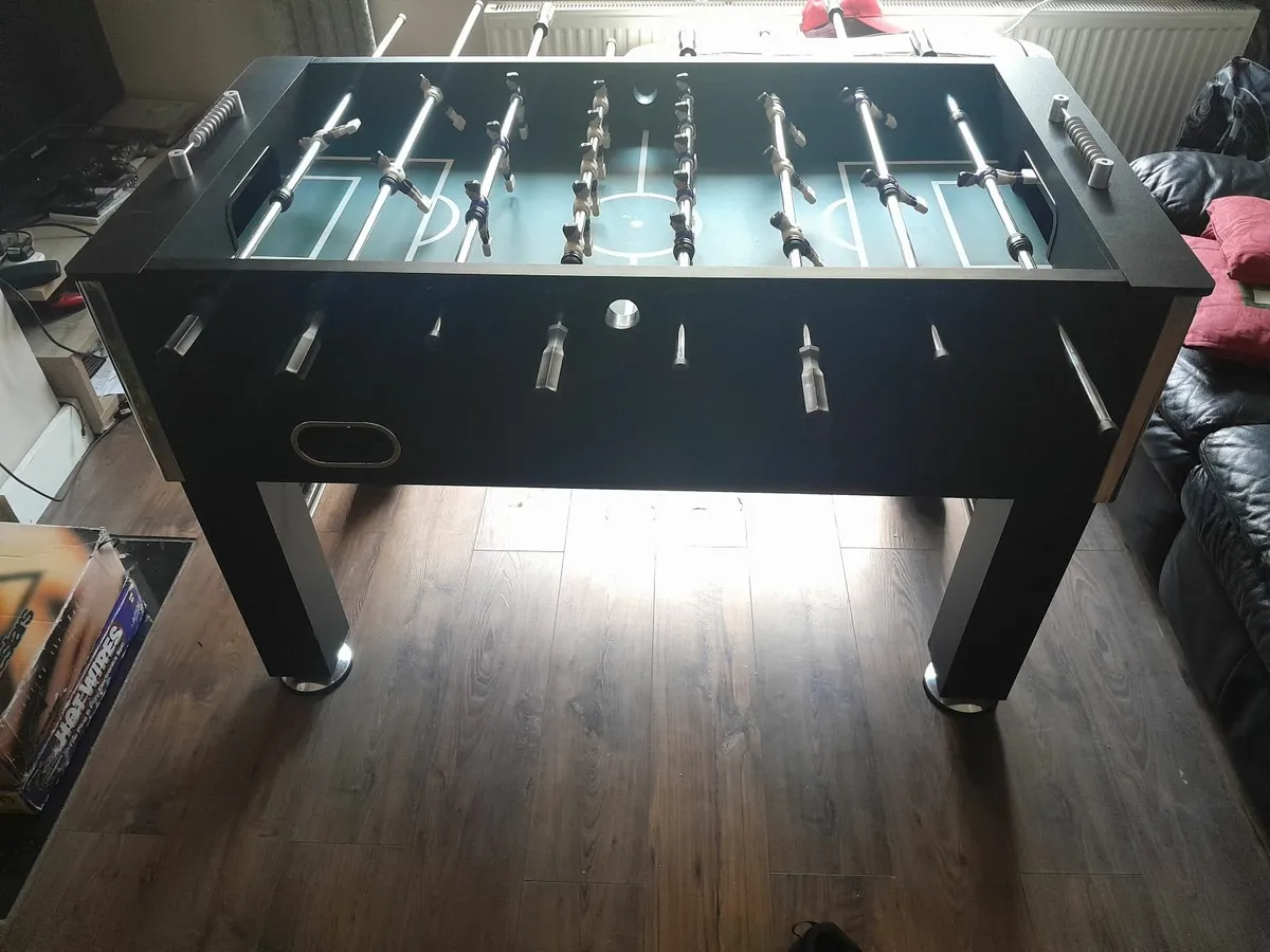 Football table - Image 1