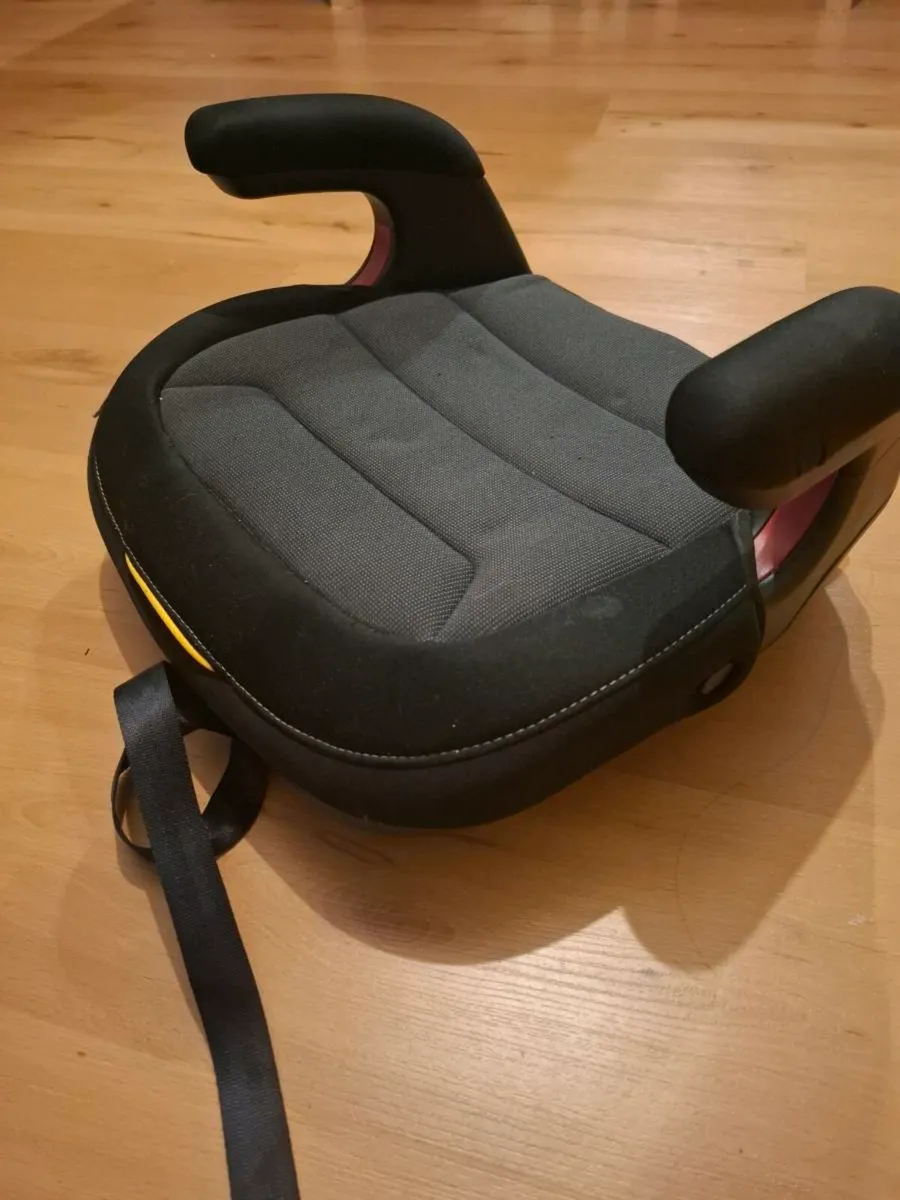 Child Car Seat - Image 1