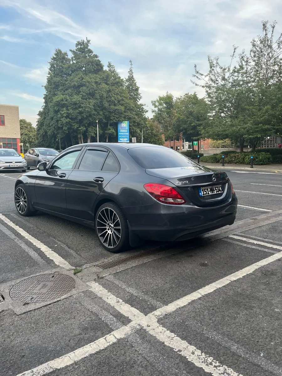 2015 Mercedes-Benz C220 - Image 4