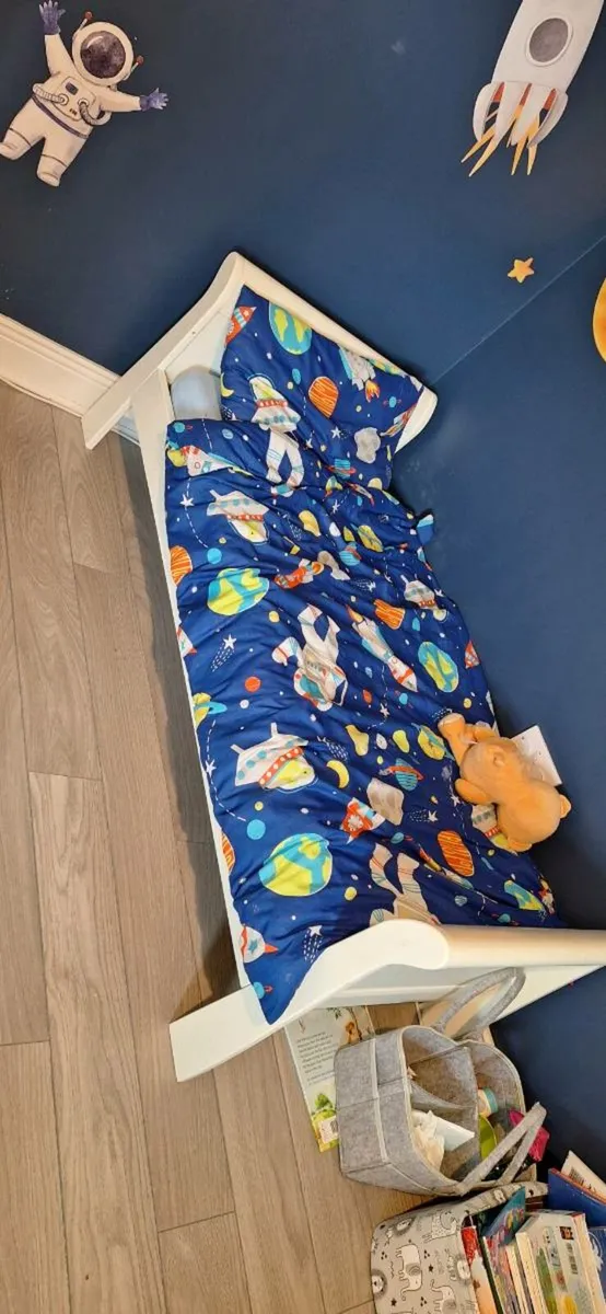Baby cot/bed - Image 2