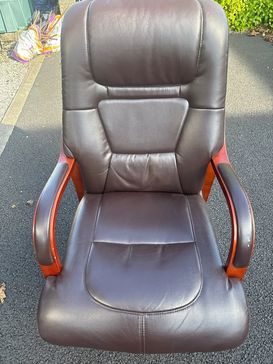 Orthopaedic arm chair - Image 2