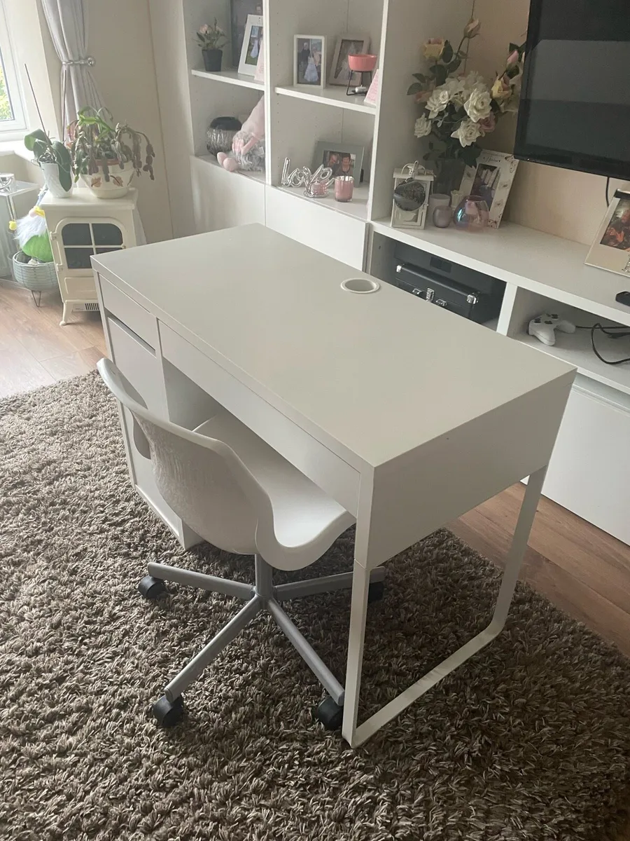 School desk - Image 4