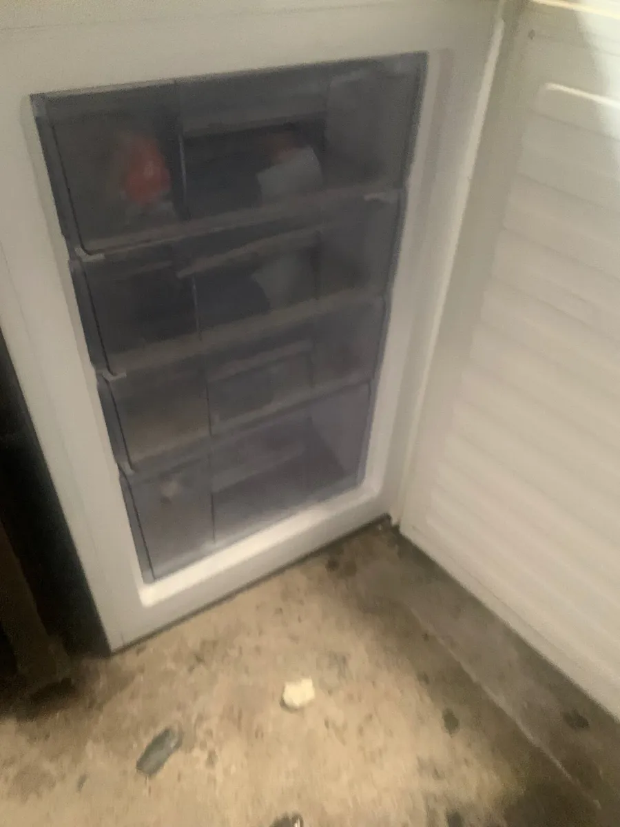 Under counter freezer - Image 2