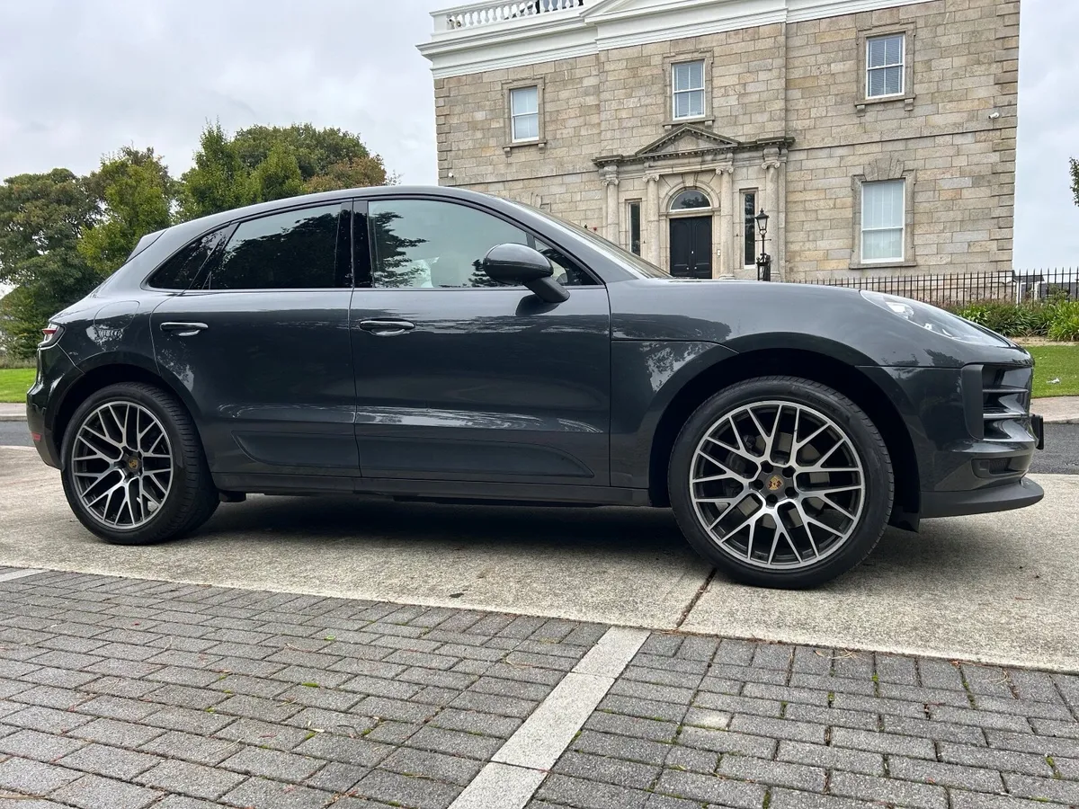 Porsche Macan 2.0 petrol 2019 - Image 3