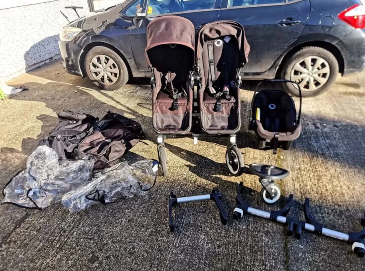 Full twin Bugaboo Donkey Duo travel set - Image 1