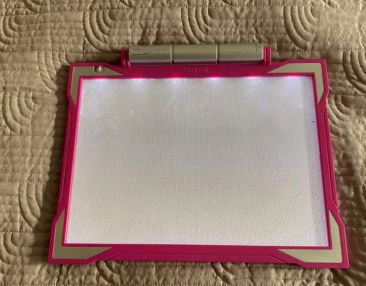 Crayola tracing board - Image 2