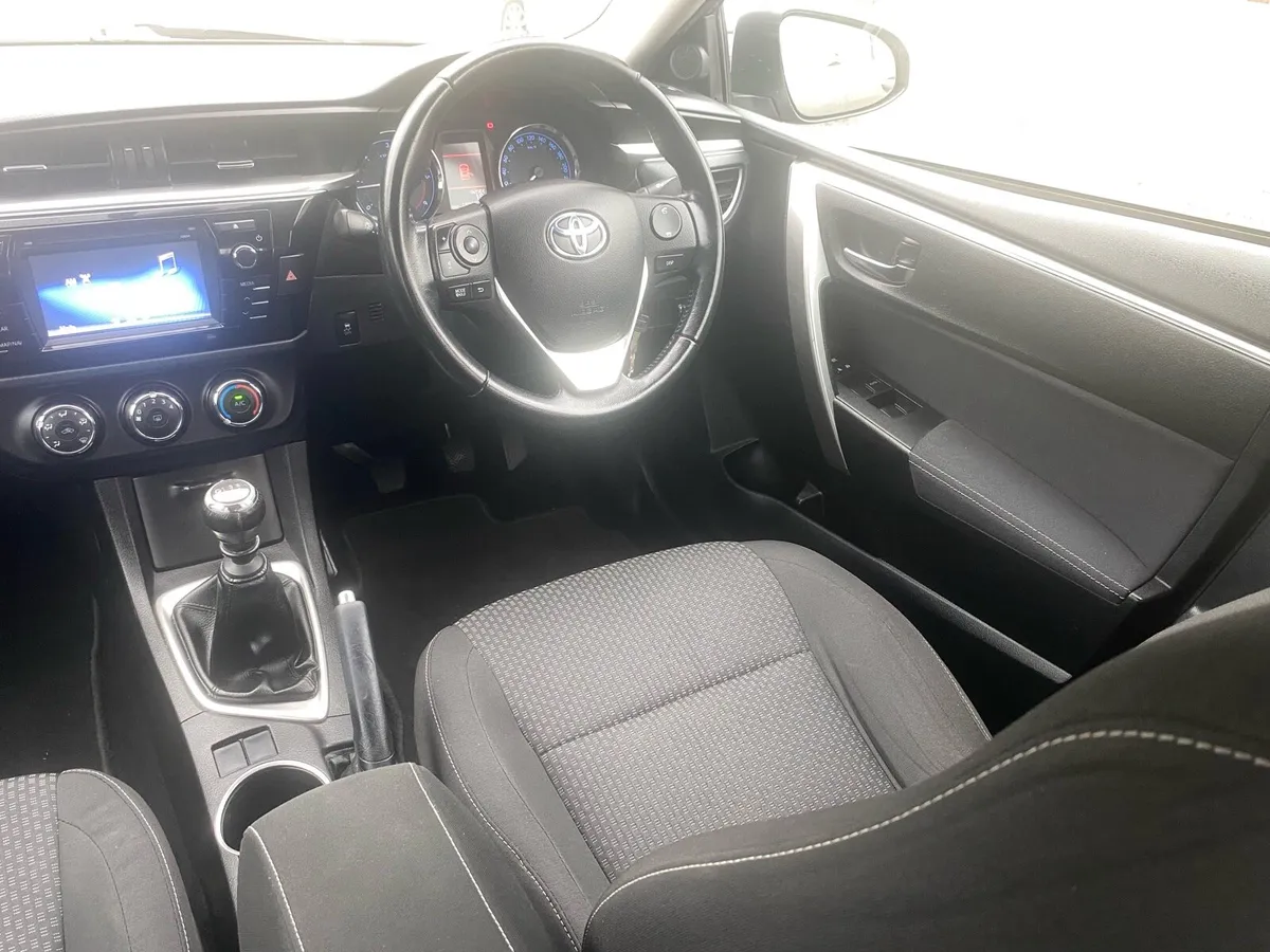 Toyota Corolla Luna High Spec model Reverse Camera - Image 3