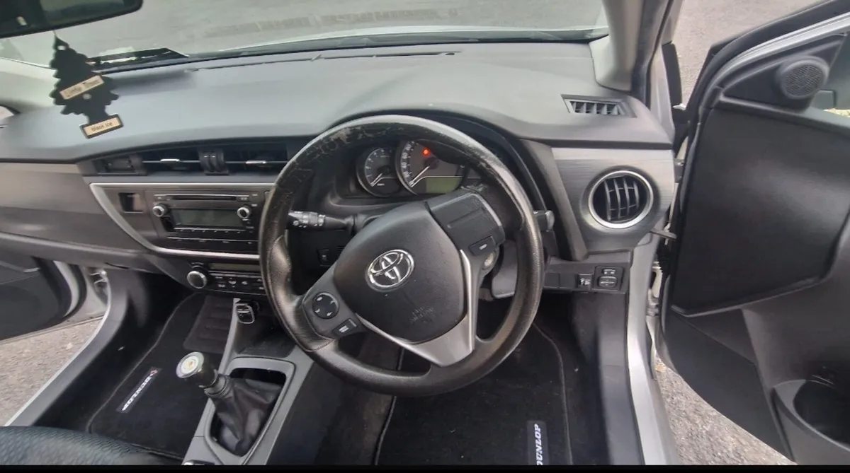 Toyota Auris (Going Cheap) - Image 4