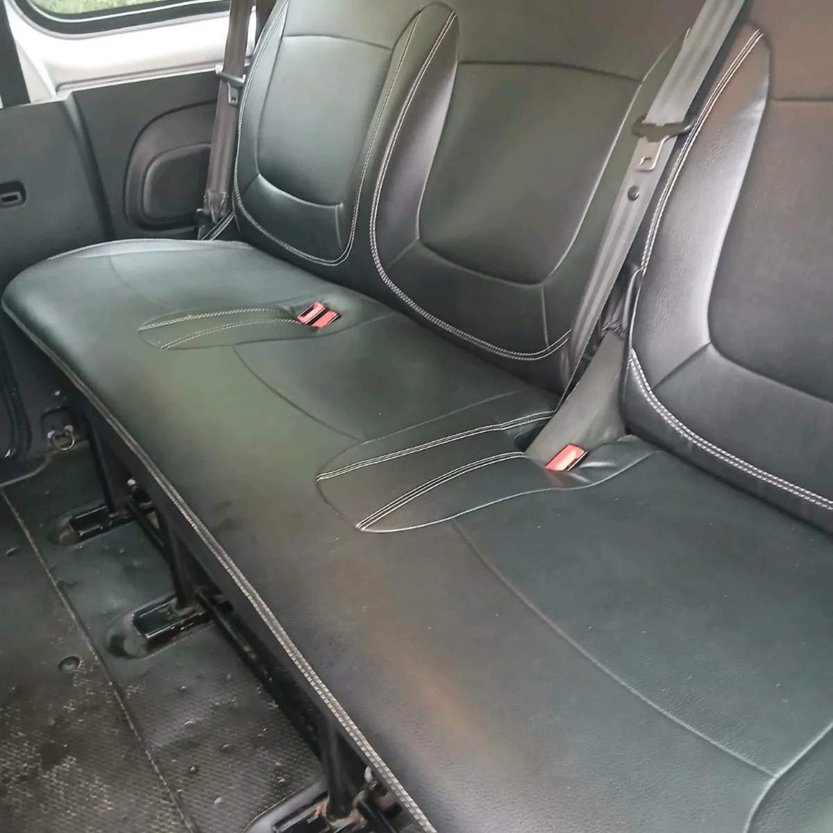 8 seater renault traffic - Image 4
