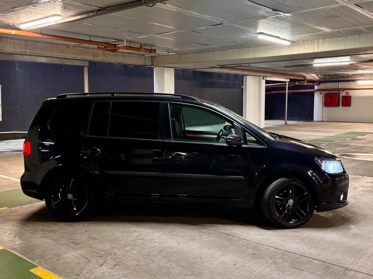 2012 Volkswagen Touran 7 Seats 1.6 Diesel Manual - Image 3