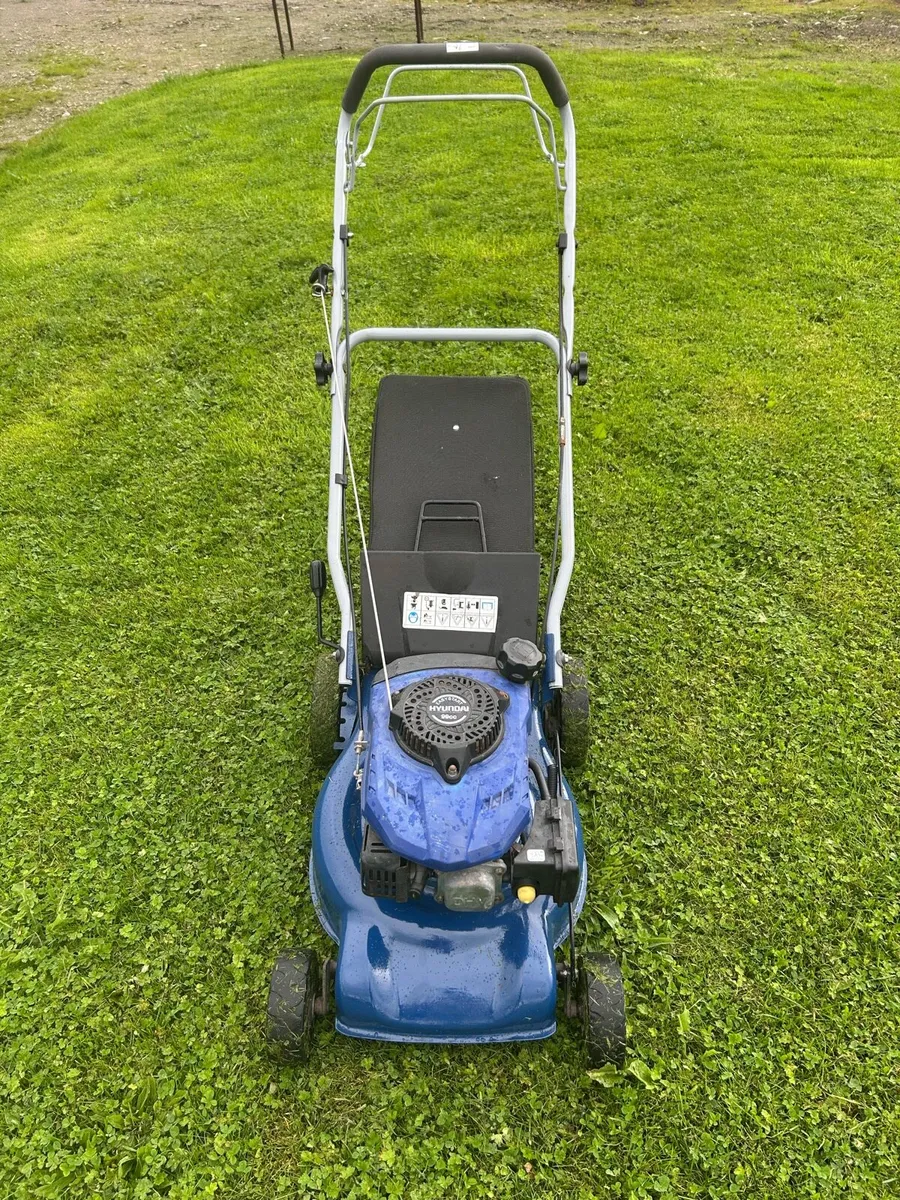 Hyundai self drive lawnmower - Image 1