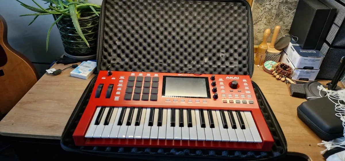 Key Board/ Sampler AKAI Professional MPC Key 37 - Image 3