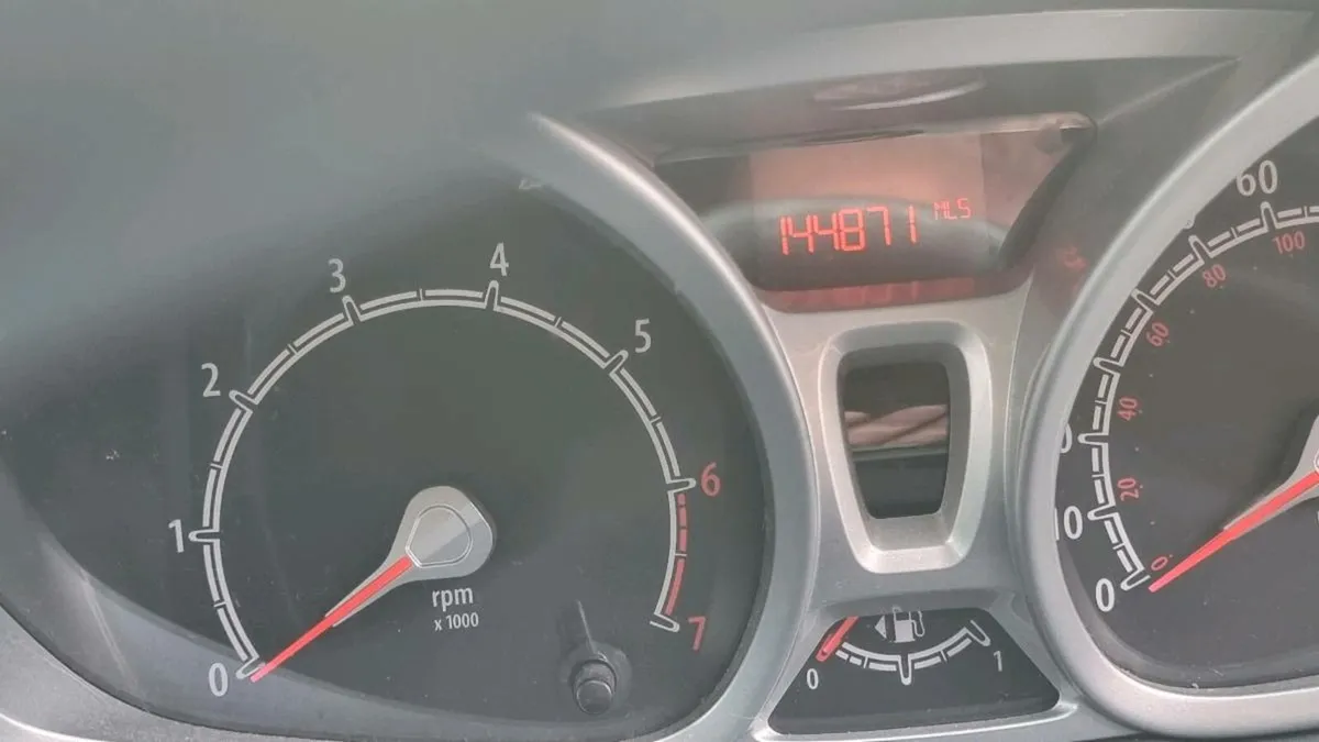 Car - Image 2