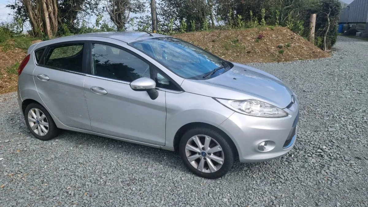 Car - Image 4