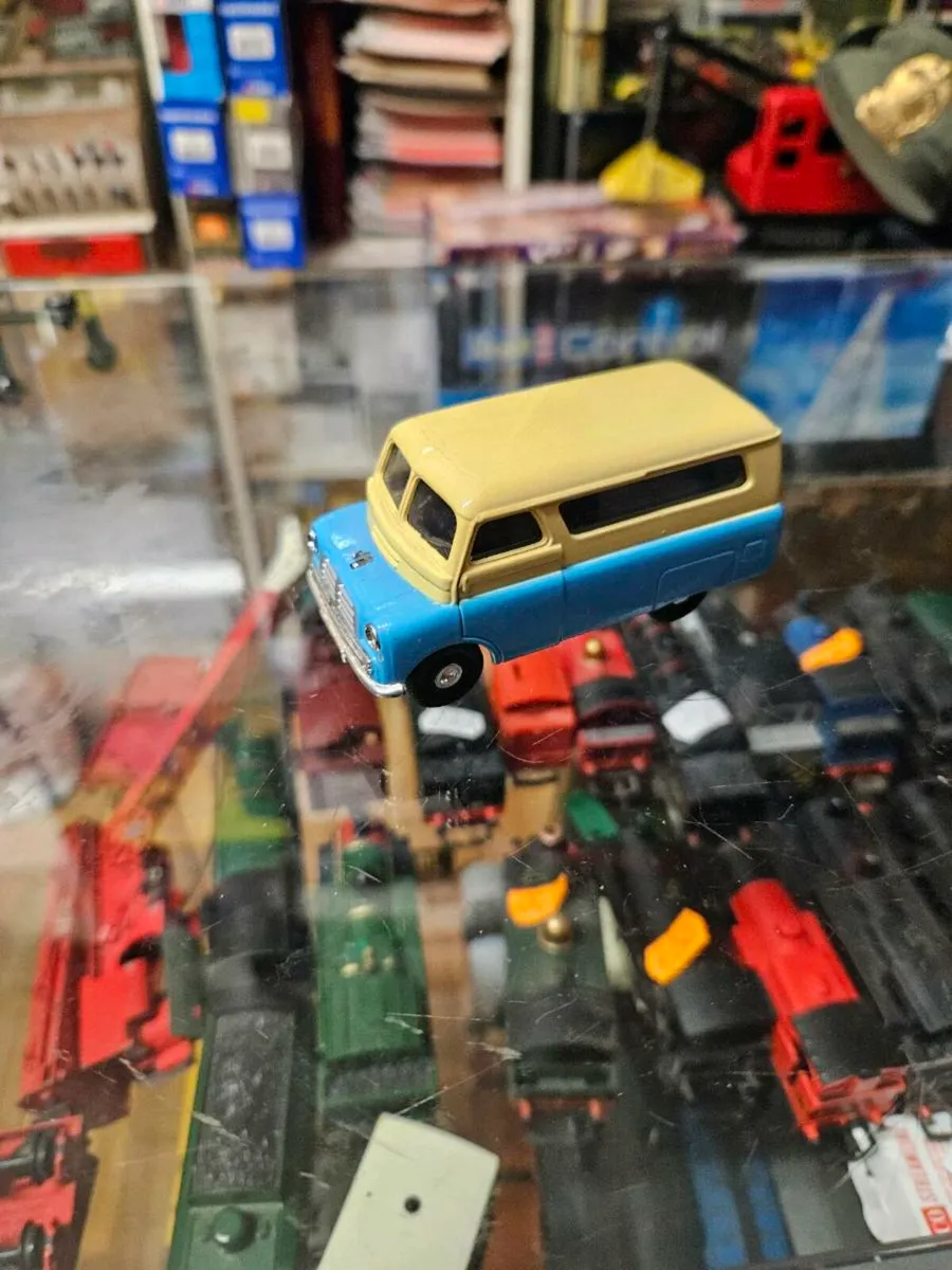 Corgi Bedford Van - Image 1
