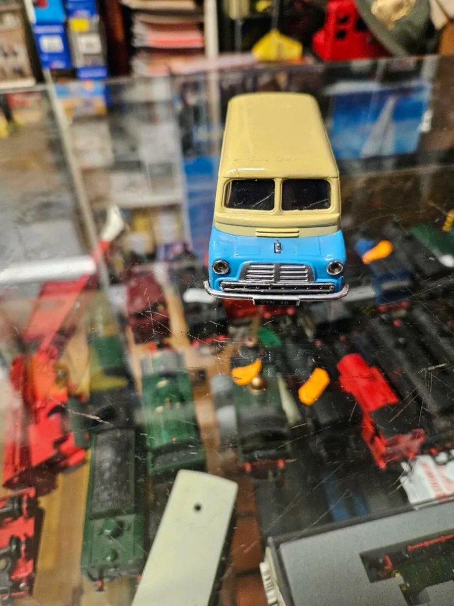 Corgi Bedford Van - Image 2